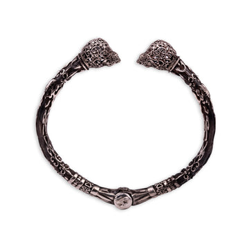 FILIGREE SKULLS